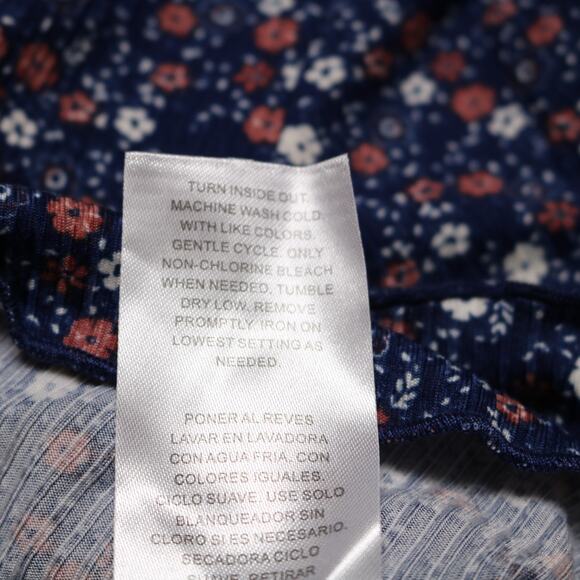 4/$20 - Kensie Girl Long Sleeve Floral Crop Top Navy Blue Button Front Size 12 - Picture 7 of 8